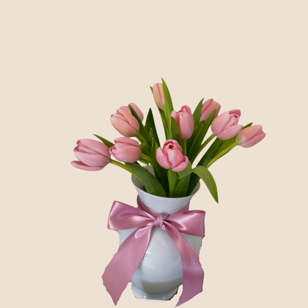 Jarron con tulipanes